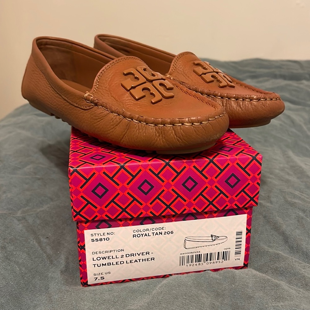 Tory Burch Lowell 2 Driver Tumbled Leather Royal Tan 7.5